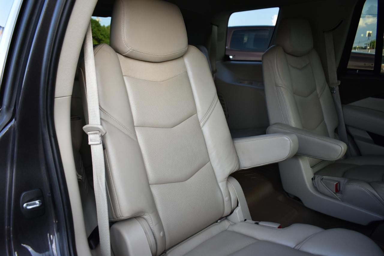 Cadillac Escalade Luxury 4WD 2017