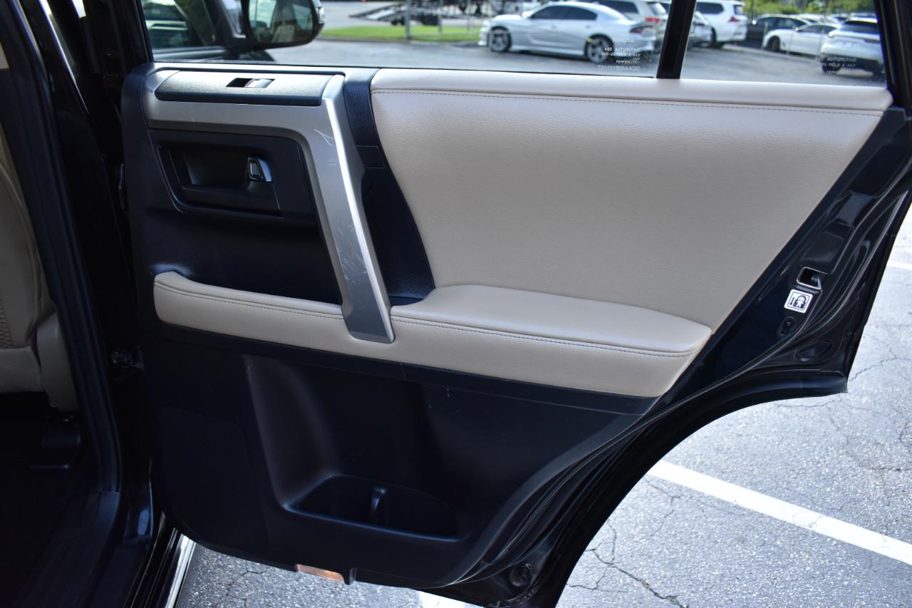 Toyota 4Runner SR5 2WD 2013