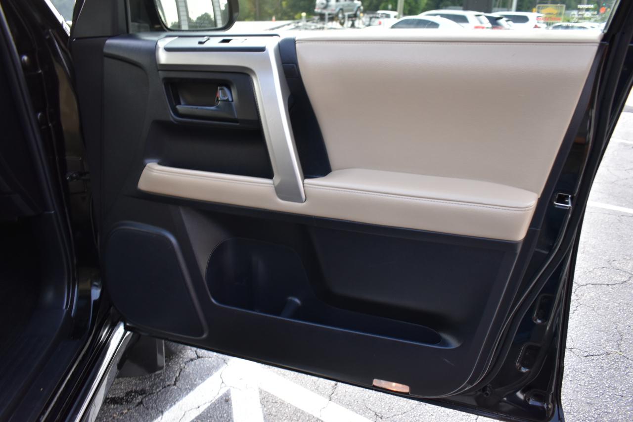 Toyota 4Runner SR5 2WD 2013