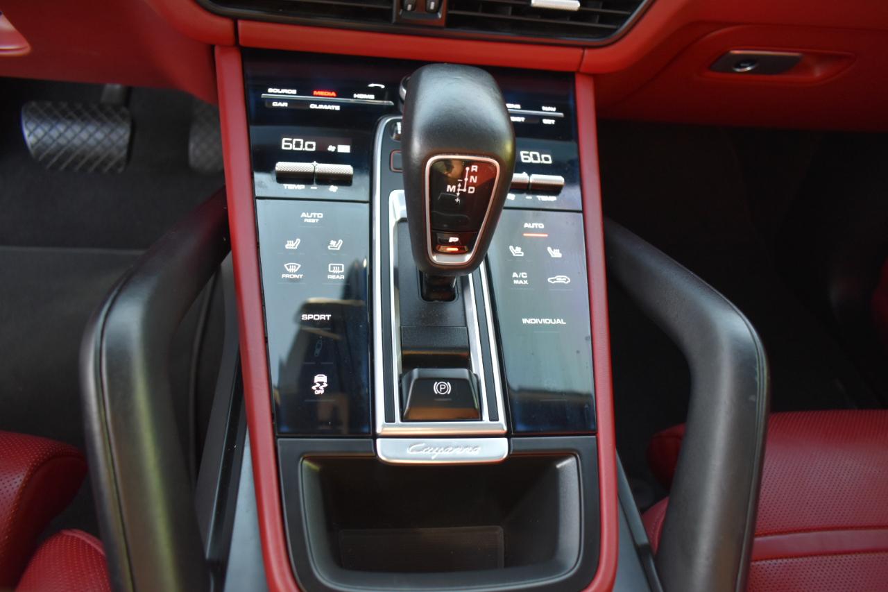 Porsche Cayenne Base 2019