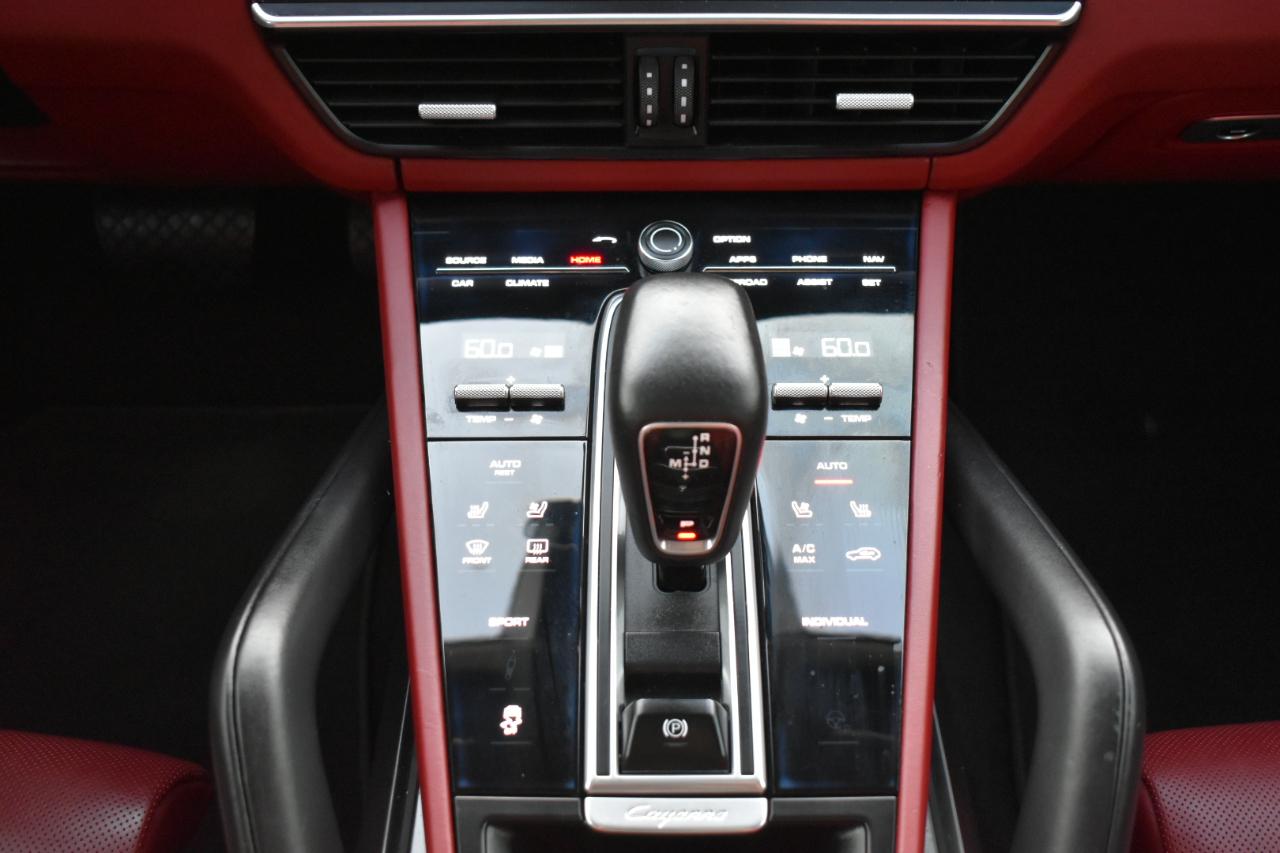Porsche Cayenne Base 2019