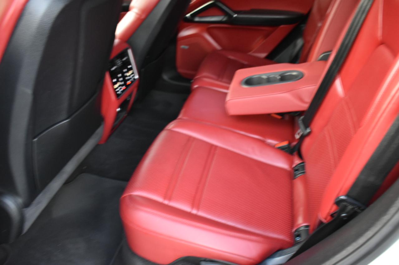 Porsche Cayenne Base 2019