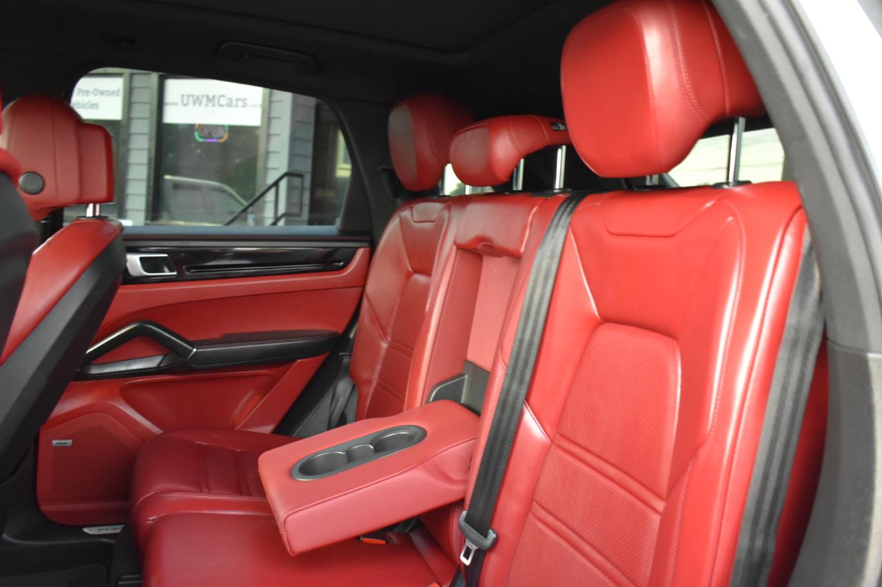 Porsche Cayenne Base 2019