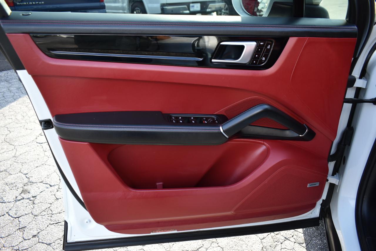 Porsche Cayenne Base 2019