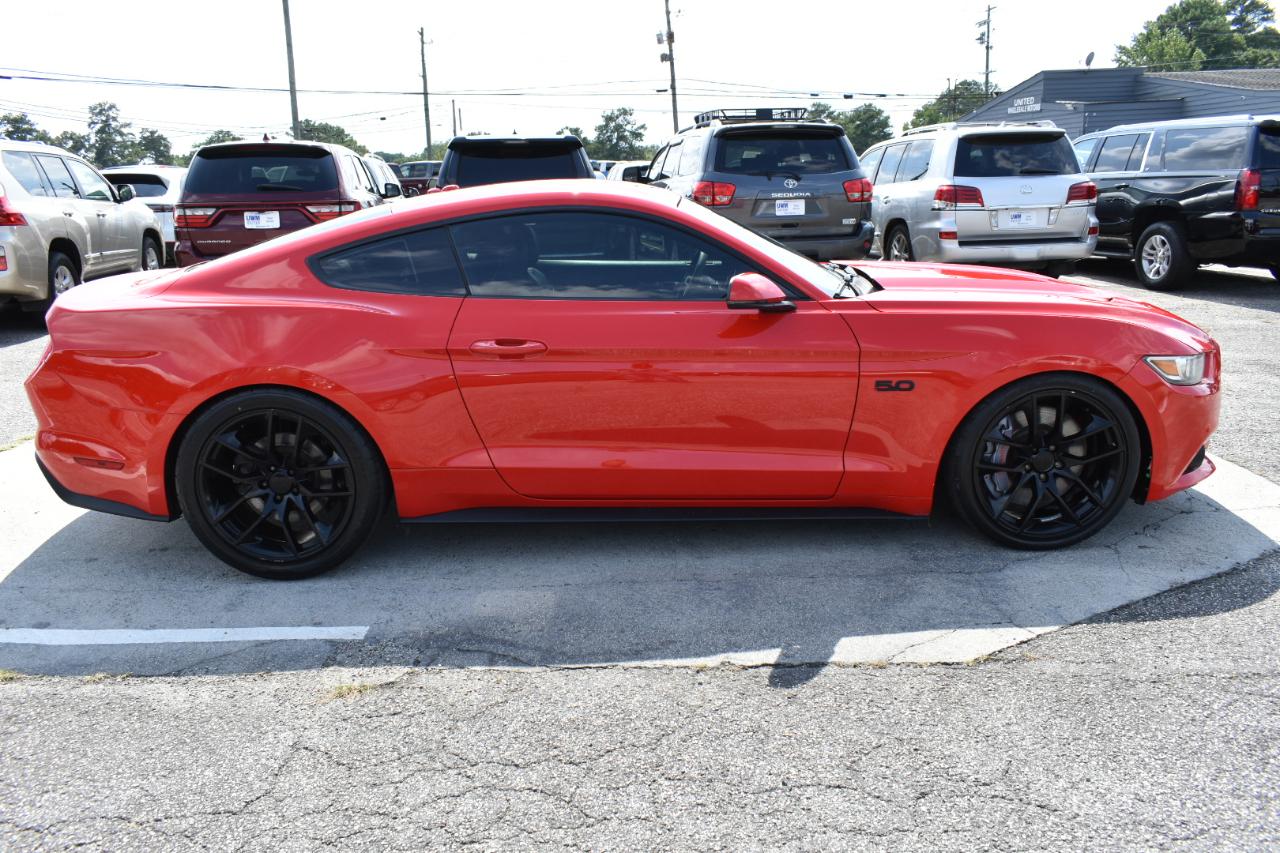 Ford Mustang GT Premium Coupe 2016