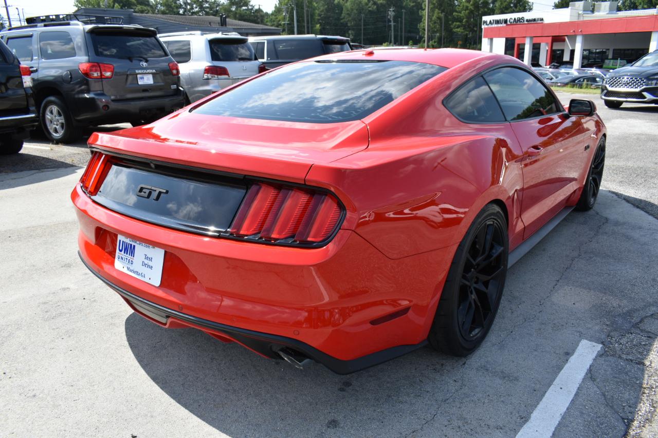Ford Mustang GT Premium Coupe 2016