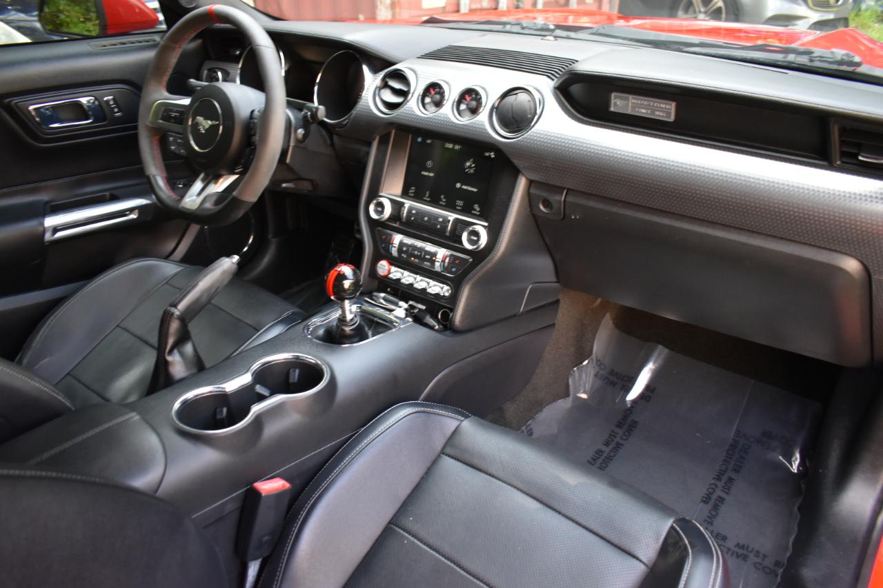 Ford Mustang GT Premium Coupe 2016