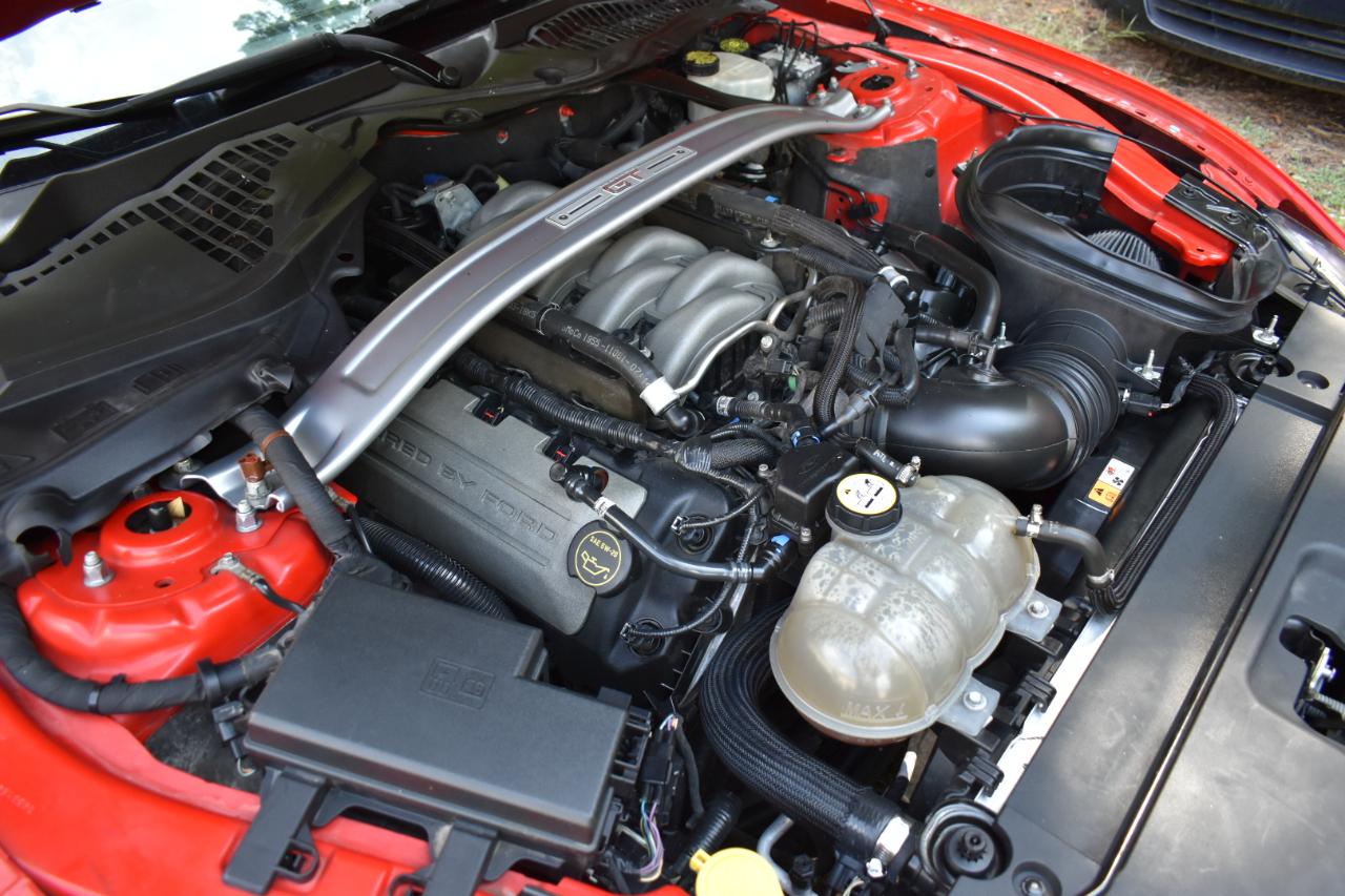 Ford Mustang GT Premium Coupe 2016