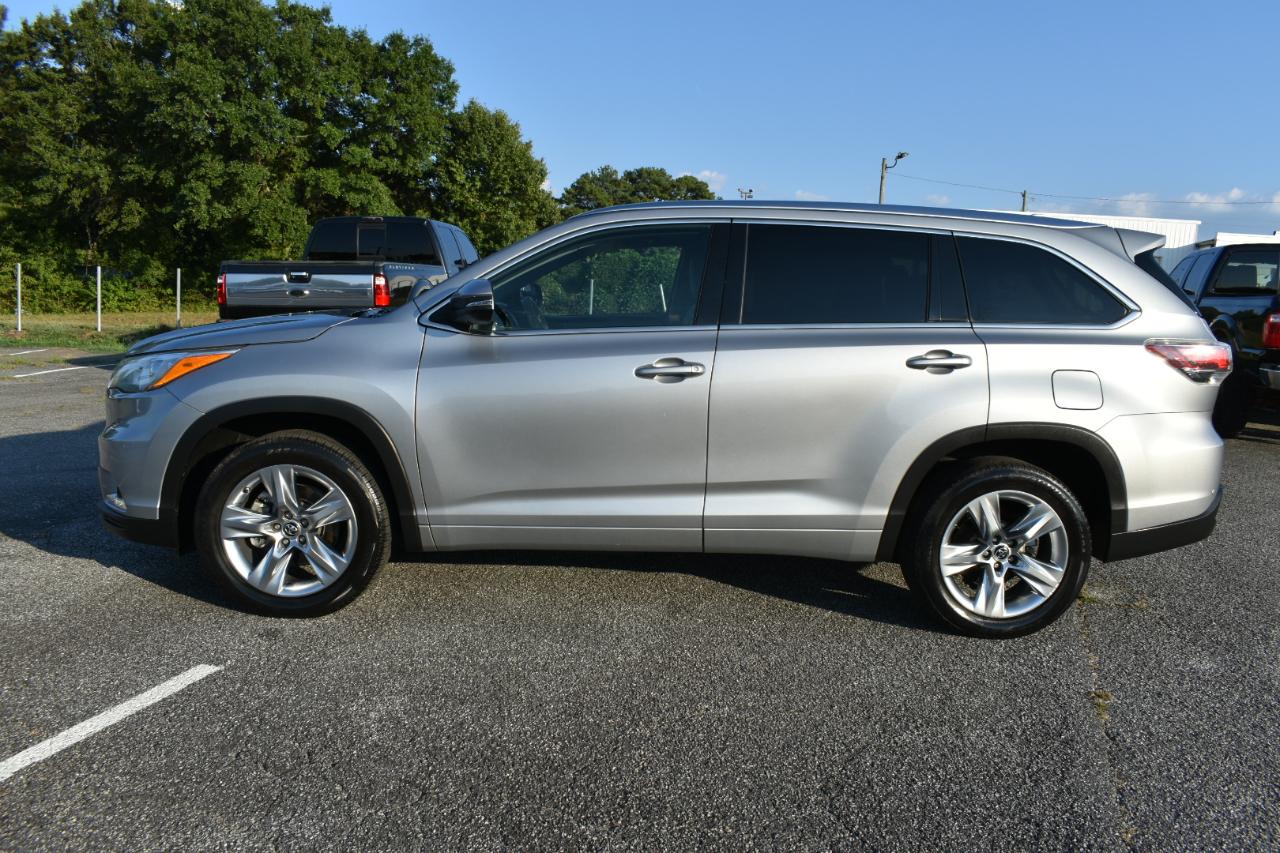 Toyota Highlander Limited FWD V6 2016