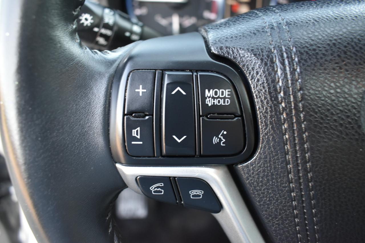 Toyota Highlander Limited FWD V6 2016