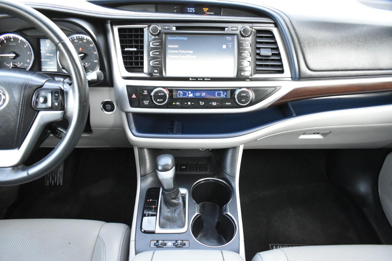 Toyota Highlander Limited FWD V6 2016