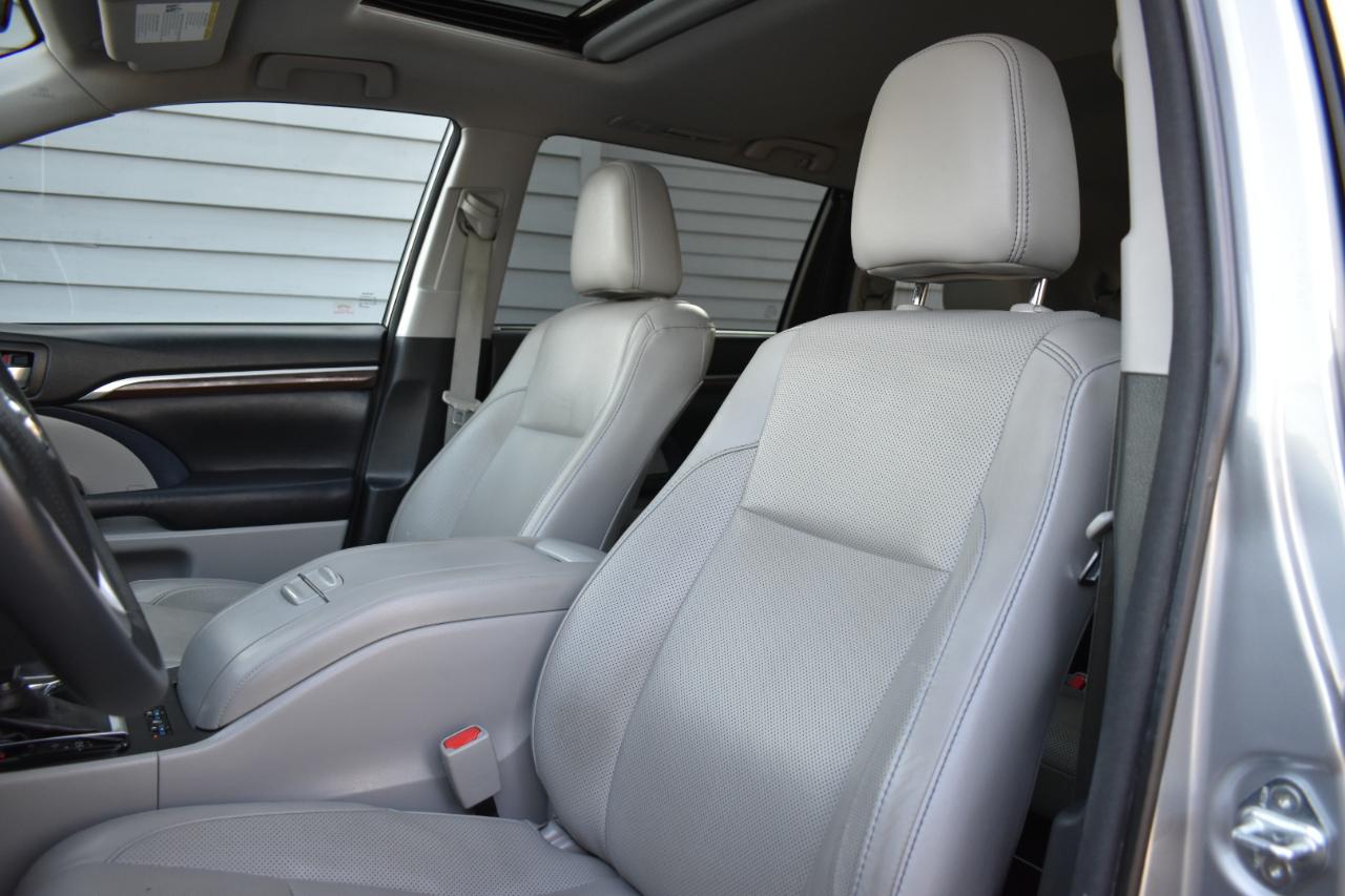 Toyota Highlander Limited FWD V6 2016