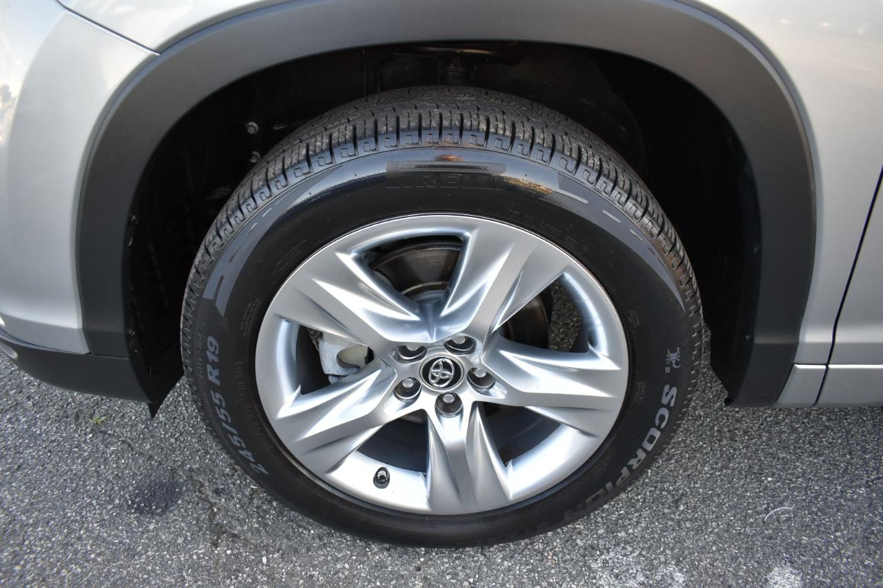 Toyota Highlander Limited FWD V6 2016