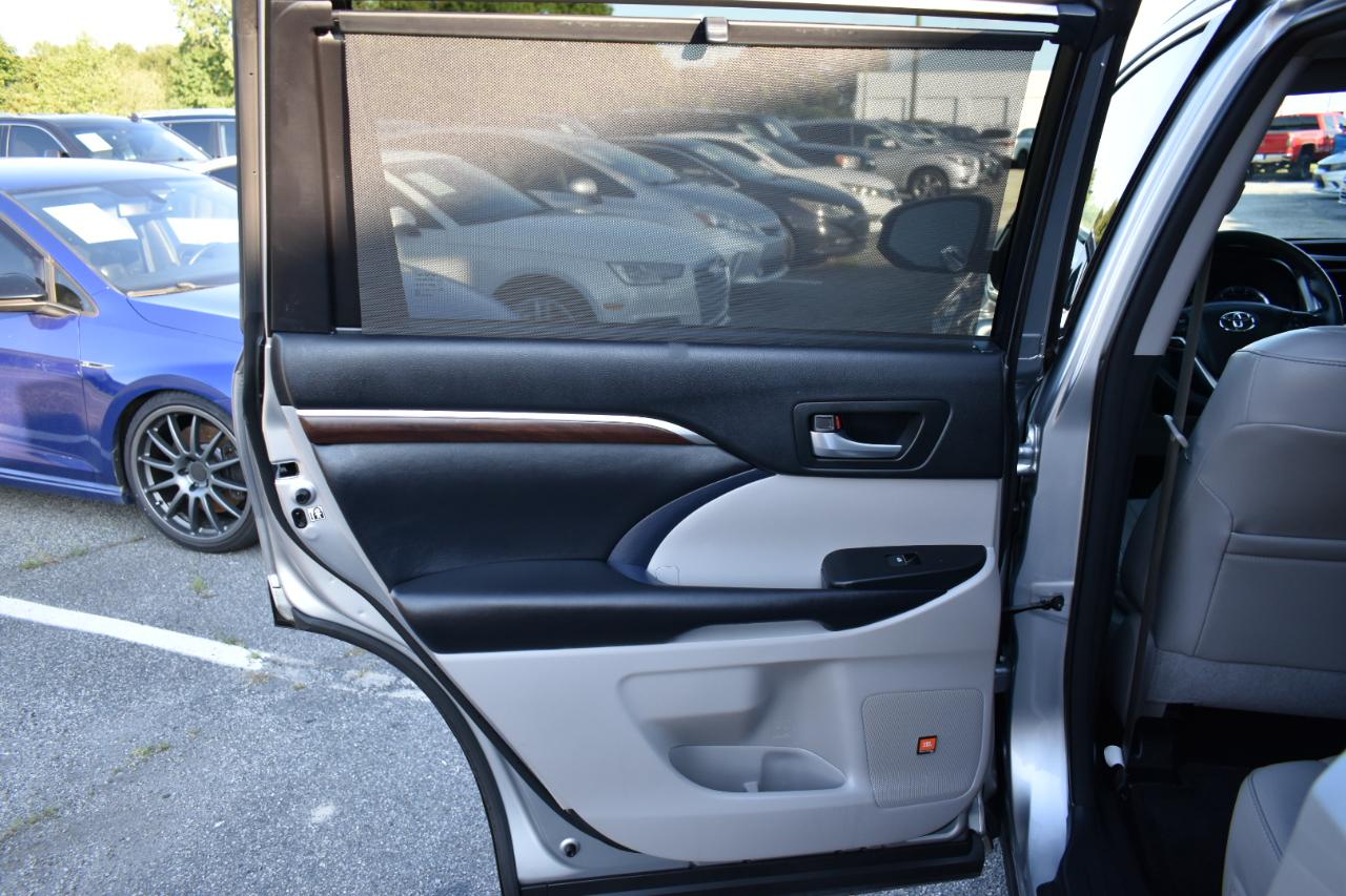 Toyota Highlander Limited FWD V6 2016