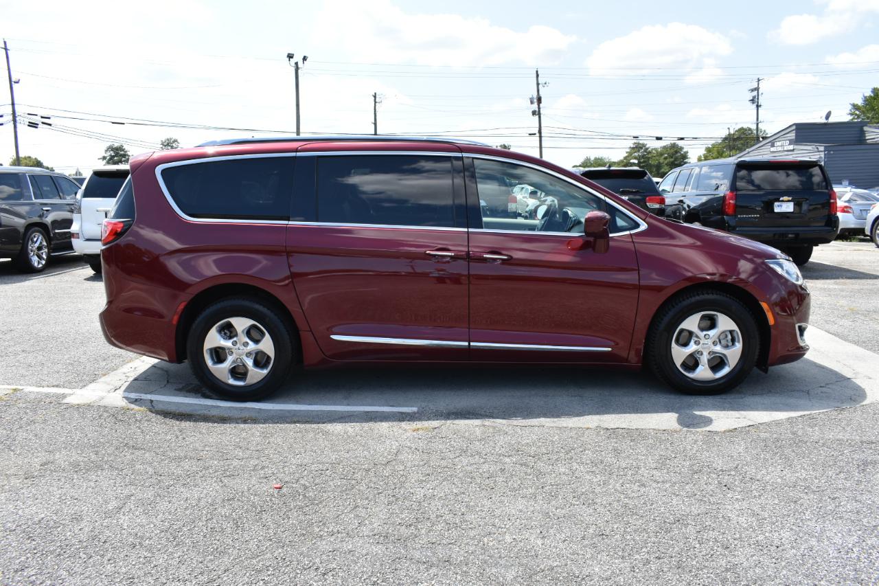 Chrysler Pacifica Hybrid Touring L 2018