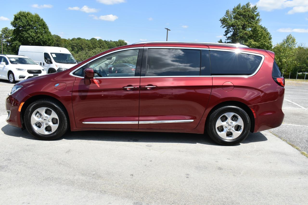 Chrysler Pacifica Hybrid Touring L 2018