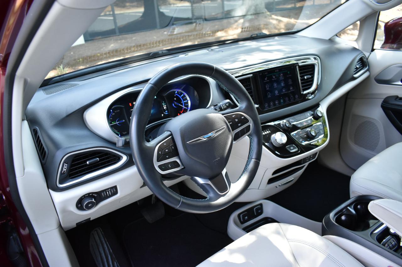 Chrysler Pacifica Hybrid Touring L 2018