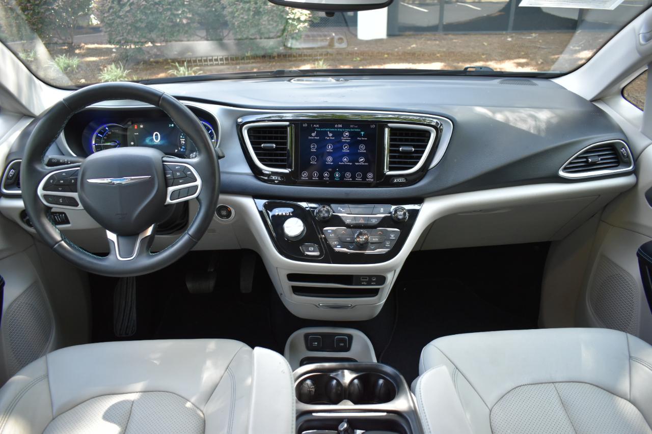 Chrysler Pacifica Hybrid Touring L 2018