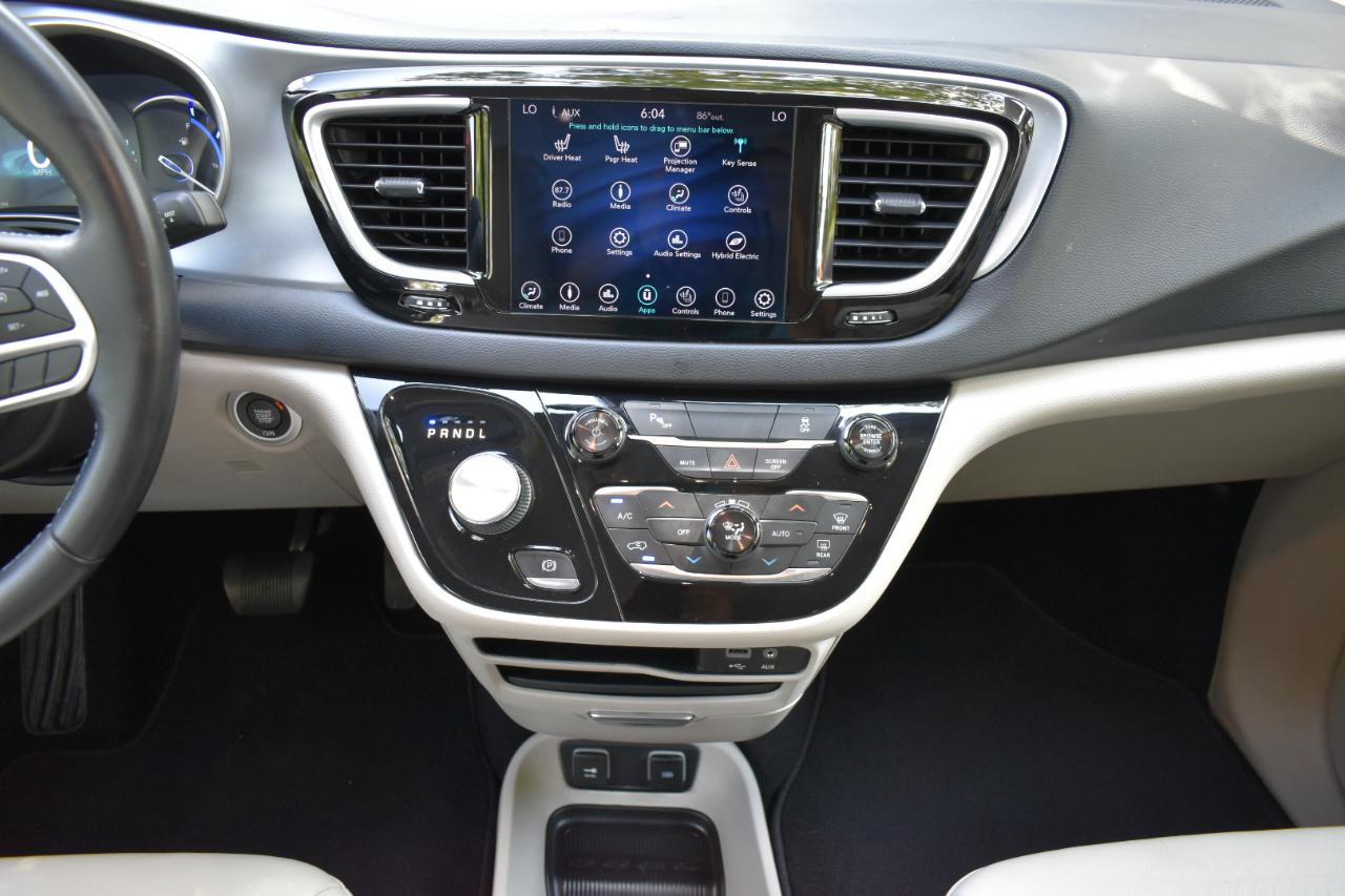 Chrysler Pacifica Hybrid Touring L 2018