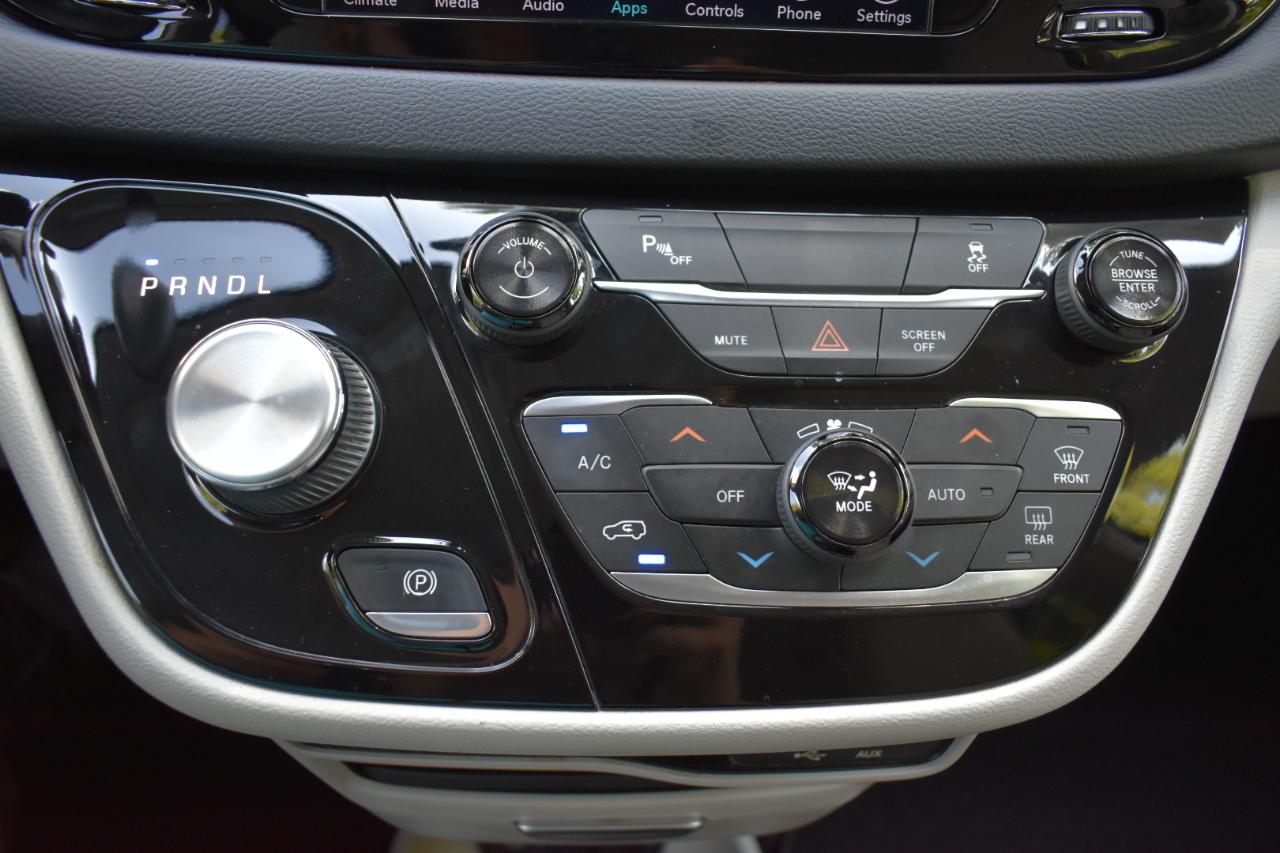 Chrysler Pacifica Hybrid Touring L 2018