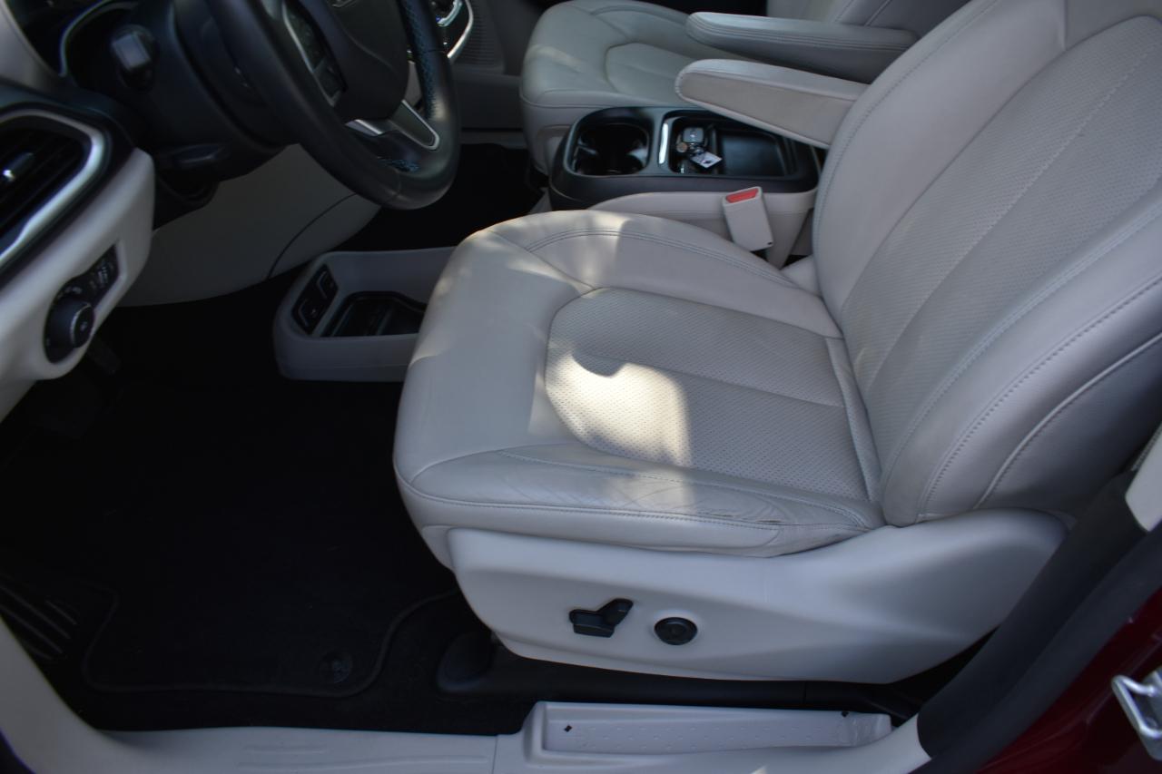 Chrysler Pacifica Hybrid Touring L 2018