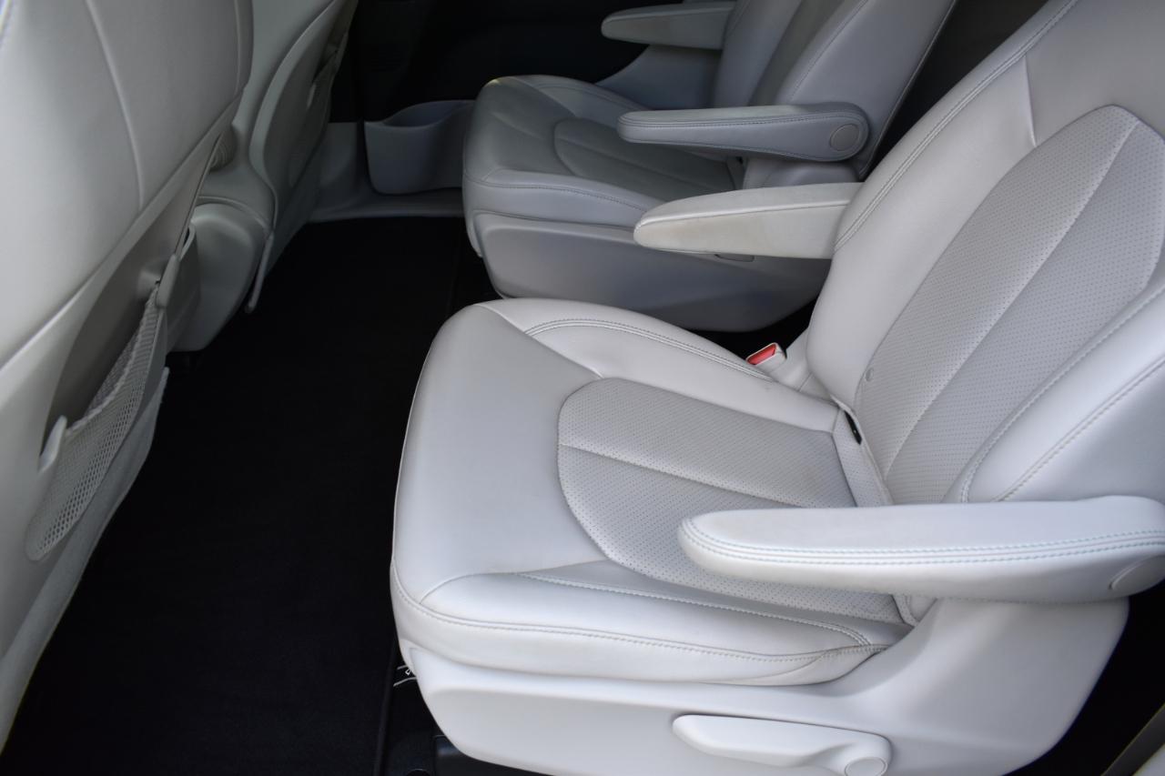 Chrysler Pacifica Hybrid Touring L 2018
