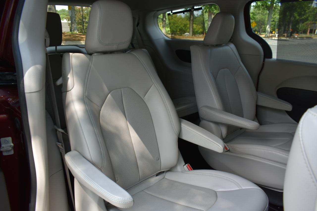 Chrysler Pacifica Hybrid Touring L 2018
