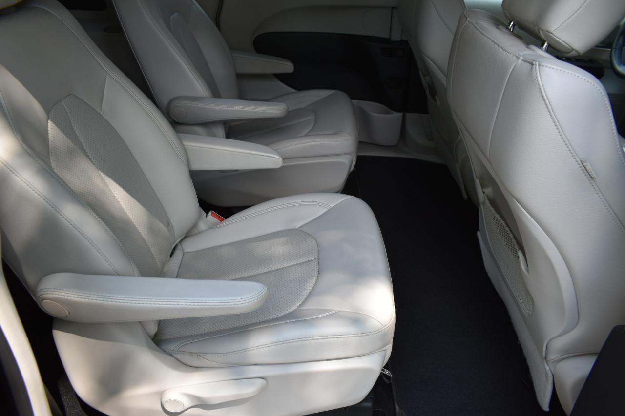 Chrysler Pacifica Hybrid Touring L 2018