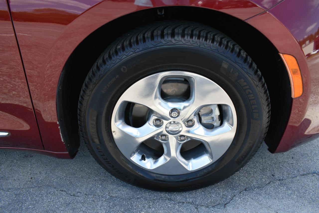 Chrysler Pacifica Hybrid Touring L 2018