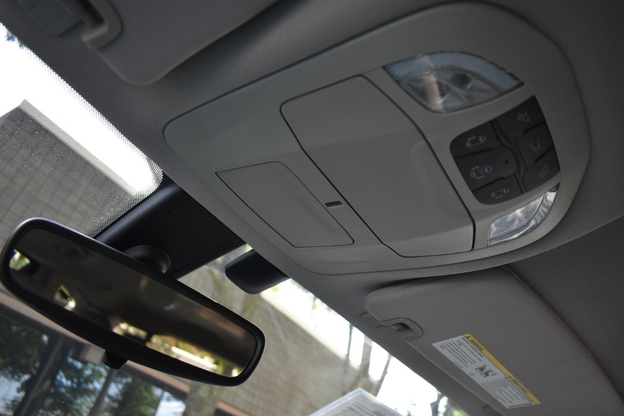 Chrysler Pacifica Hybrid Touring L 2018