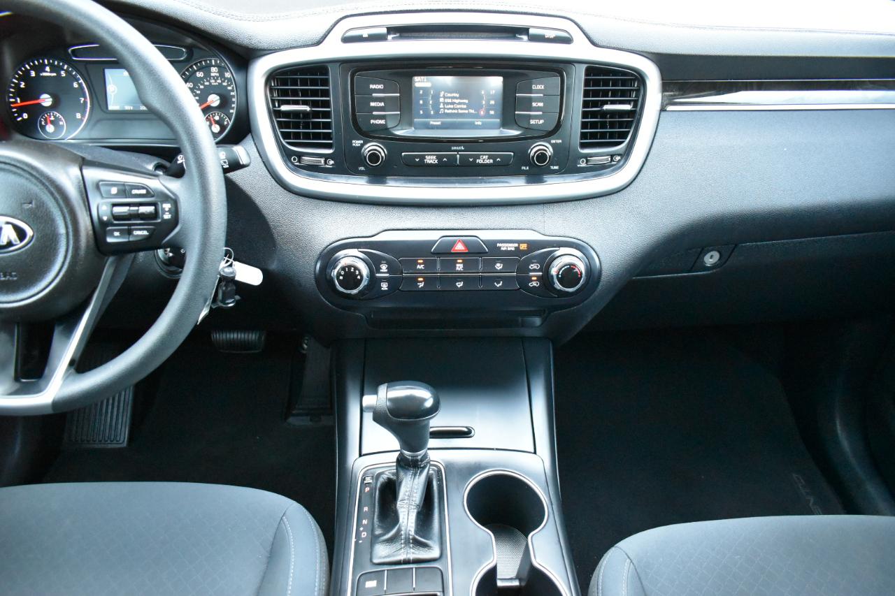 Kia Sorento LX 2WD 2016