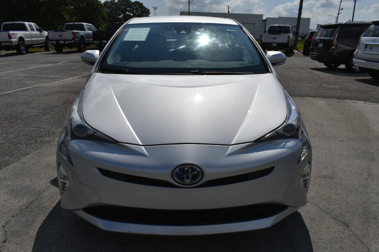 Toyota Prius Two Eco 2016