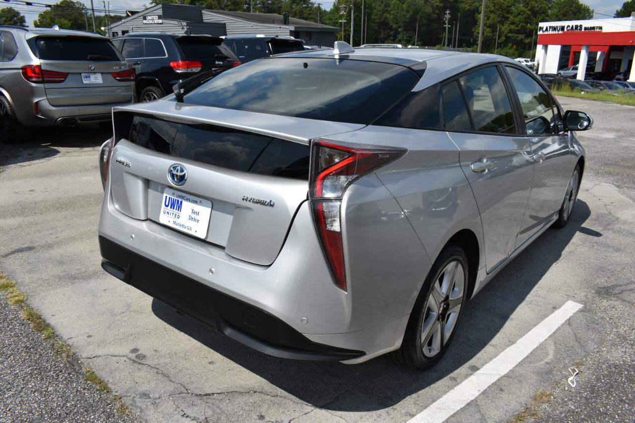Toyota Prius Two Eco 2016