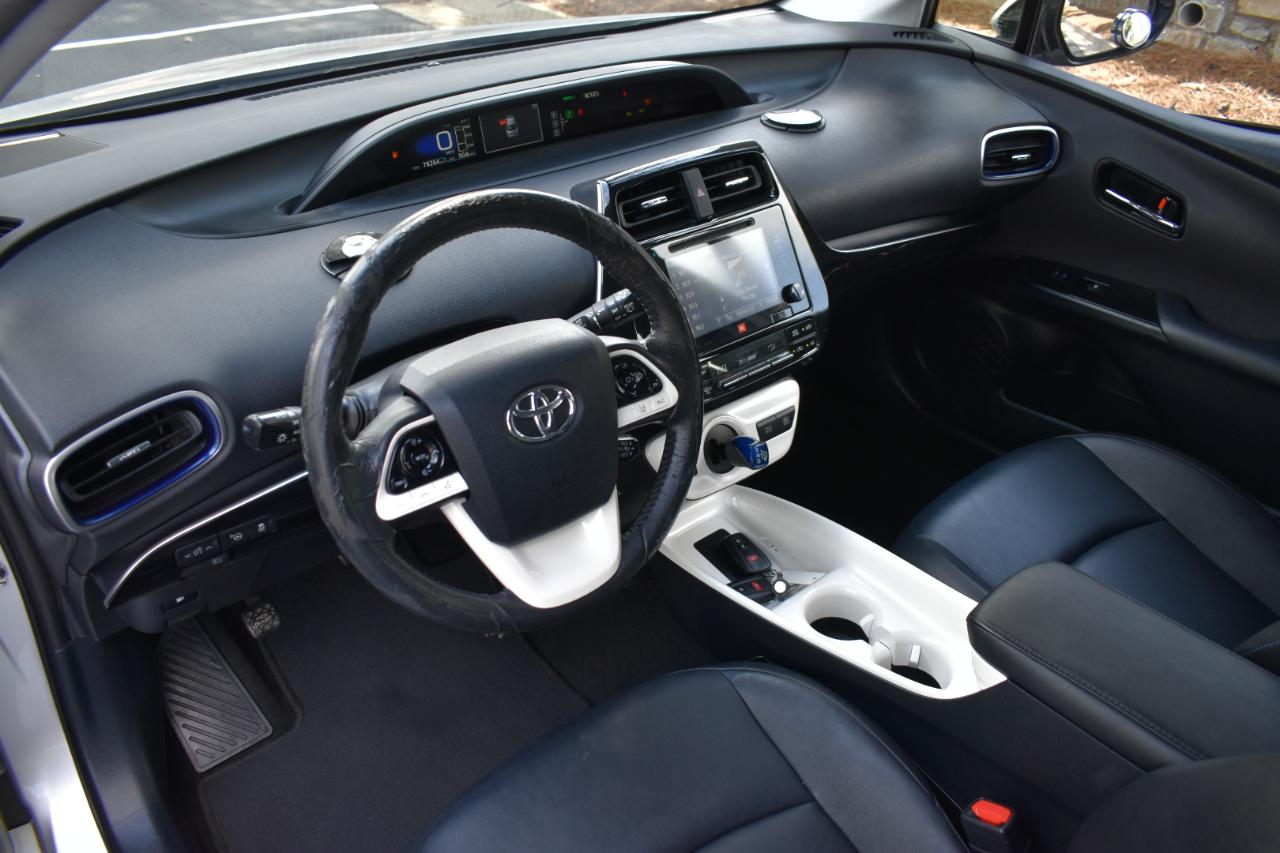 Toyota Prius Two Eco 2016