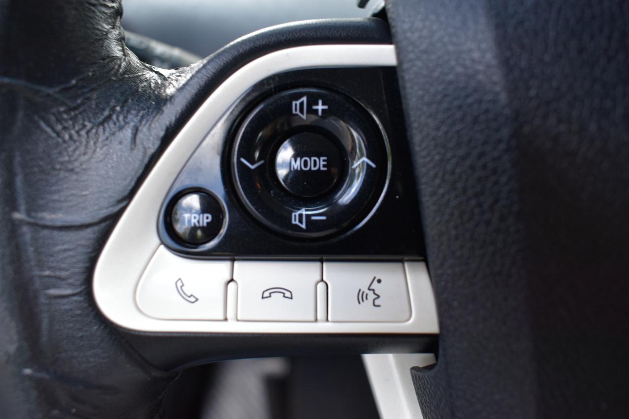 Toyota Prius Two Eco 2016