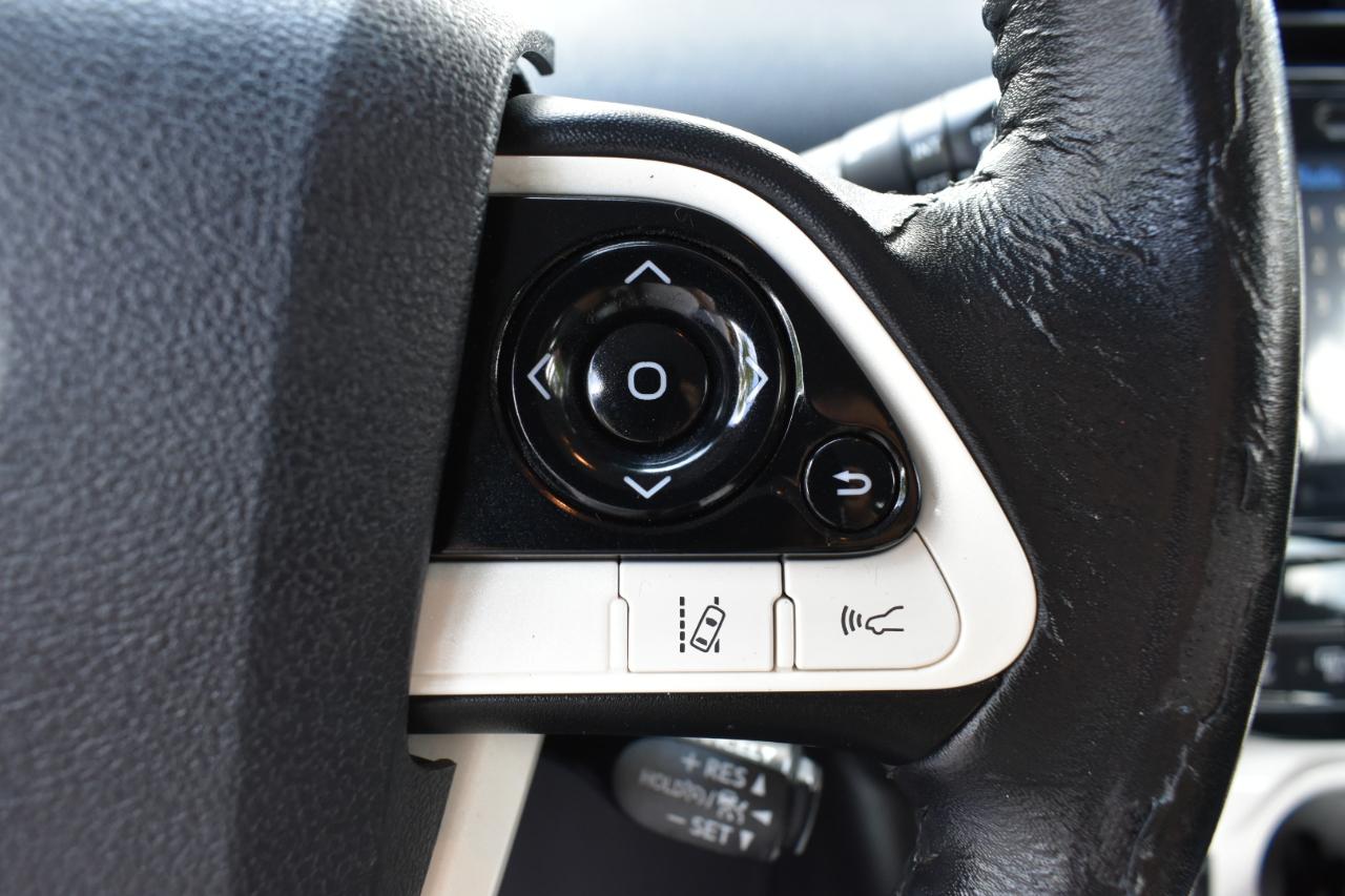 Toyota Prius Two Eco 2016