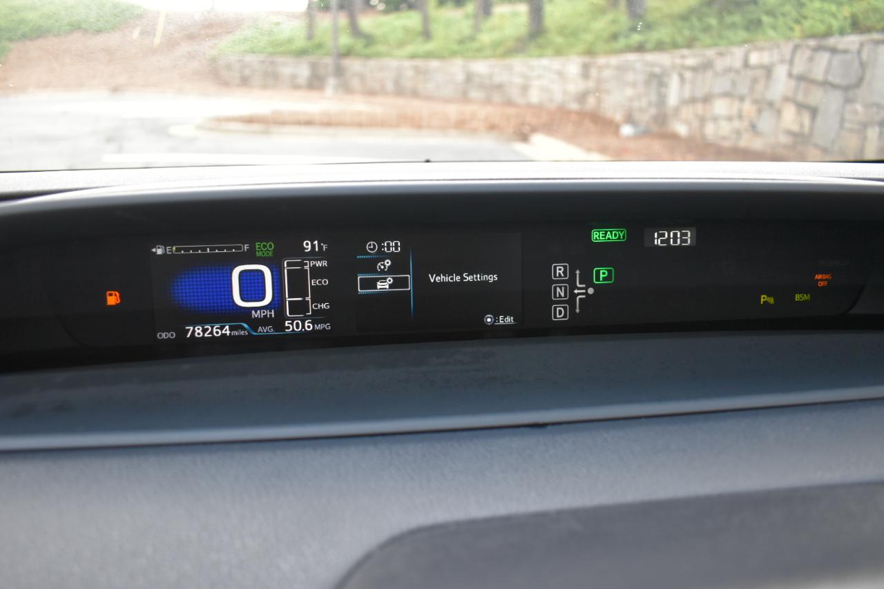 Toyota Prius Two Eco 2016