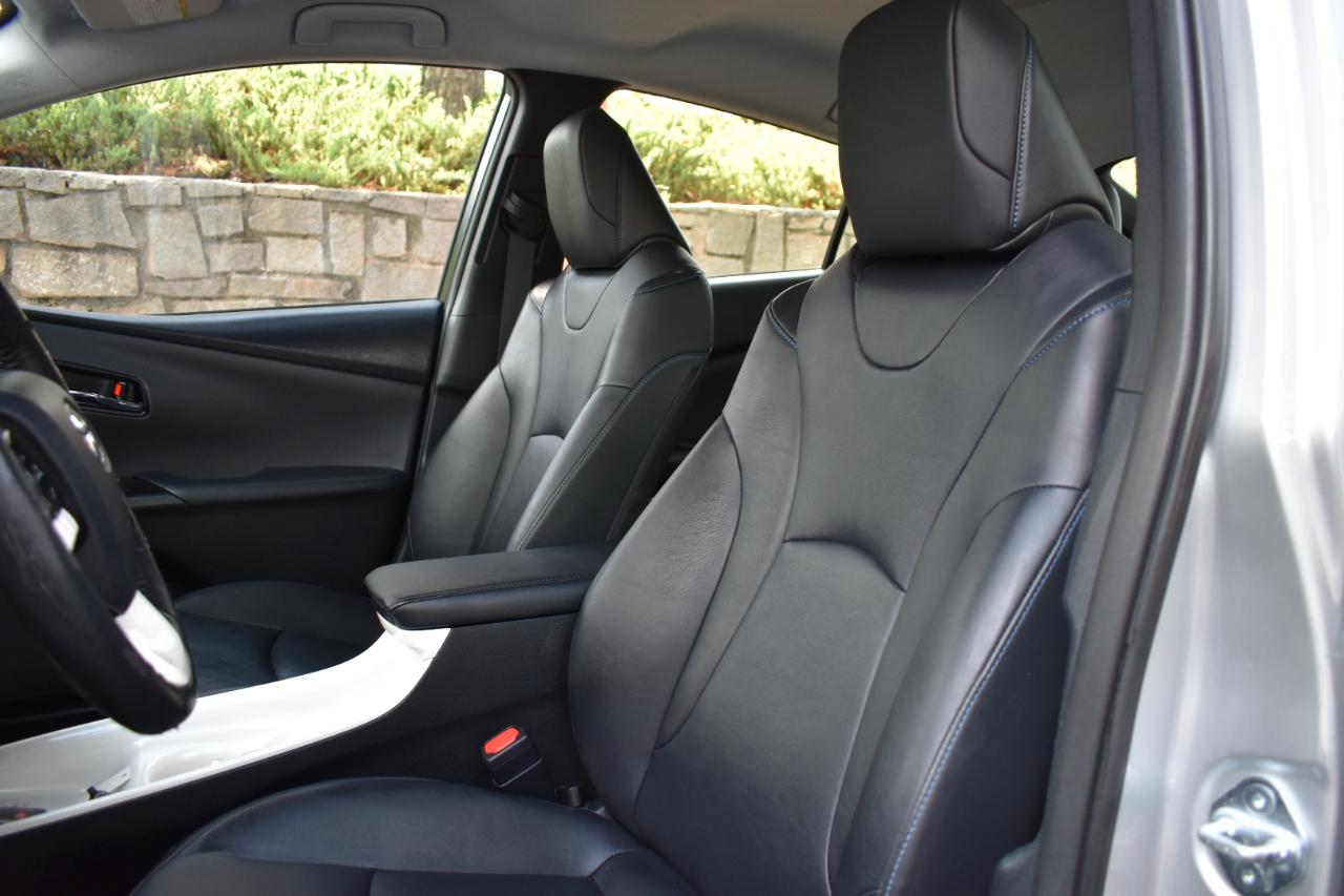 Toyota Prius Two Eco 2016