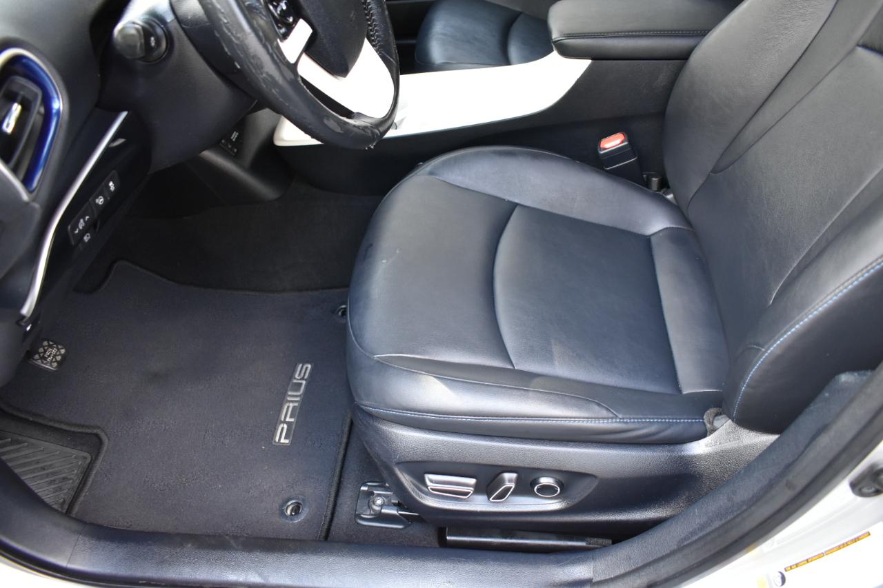 Toyota Prius Two Eco 2016