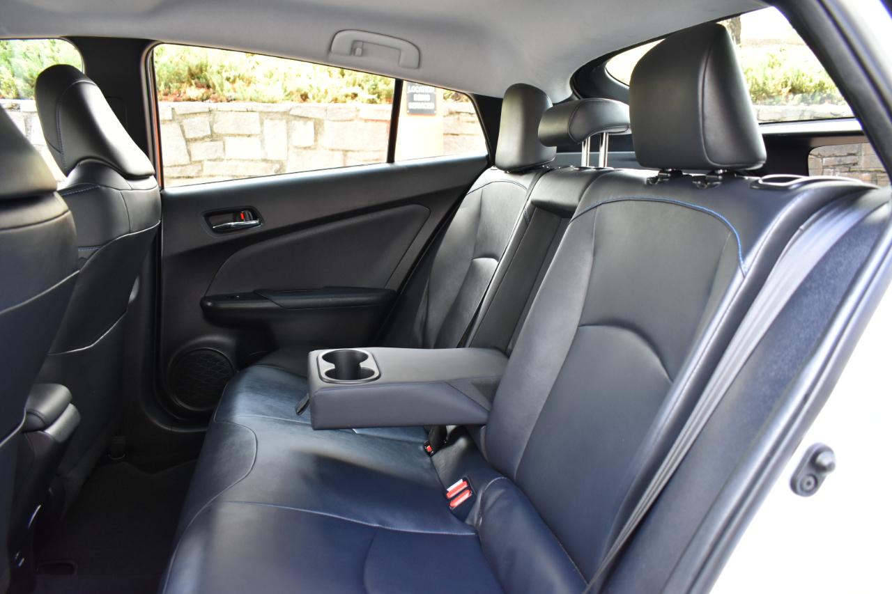 Toyota Prius Two Eco 2016