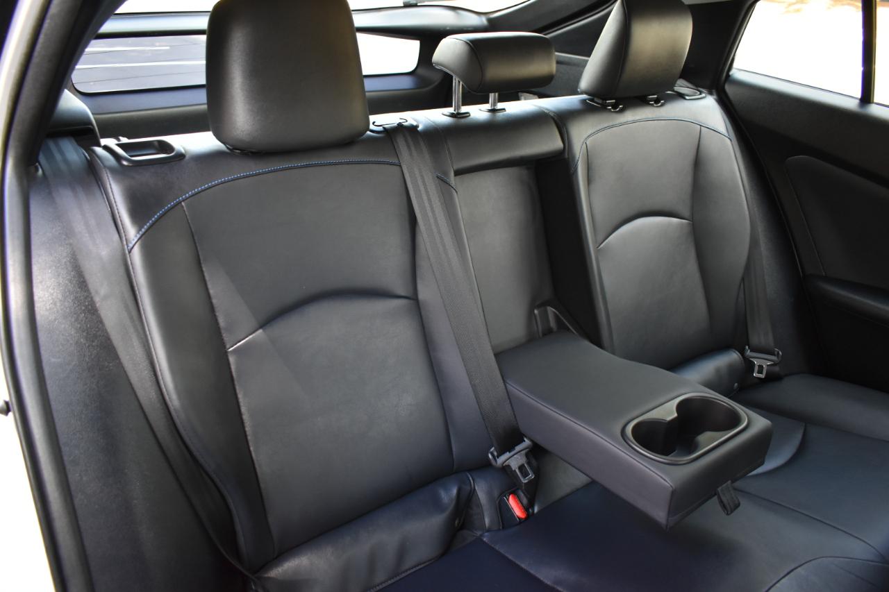 Toyota Prius Two Eco 2016
