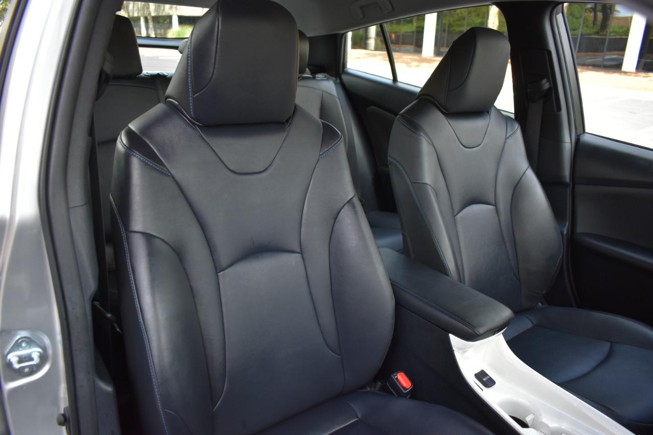 Toyota Prius Two Eco 2016