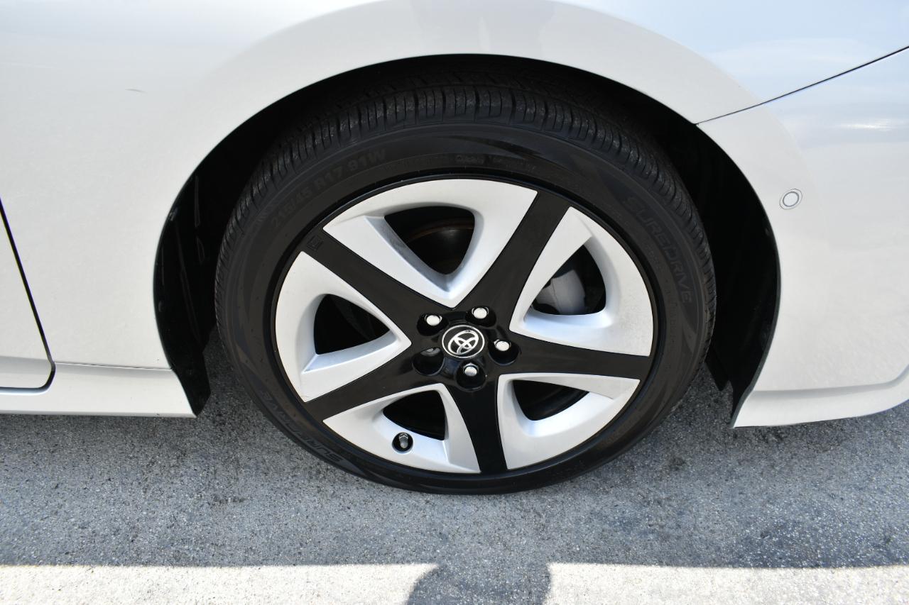 Toyota Prius Two Eco 2016