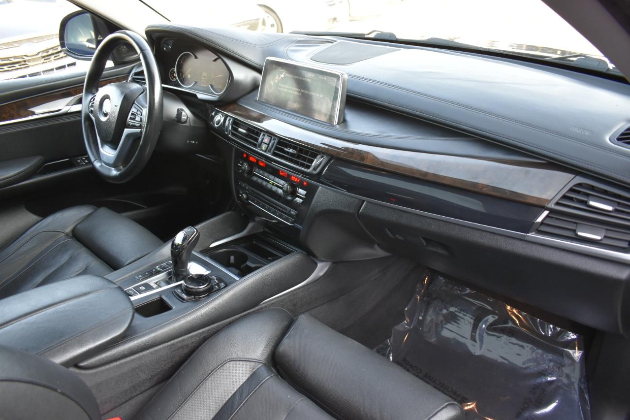 BMW X6 xDrive50i 2016