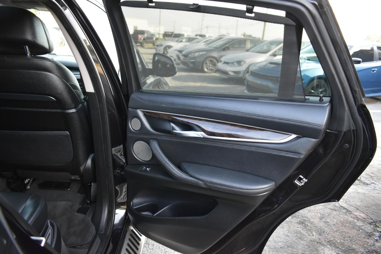 BMW X6 xDrive50i 2016