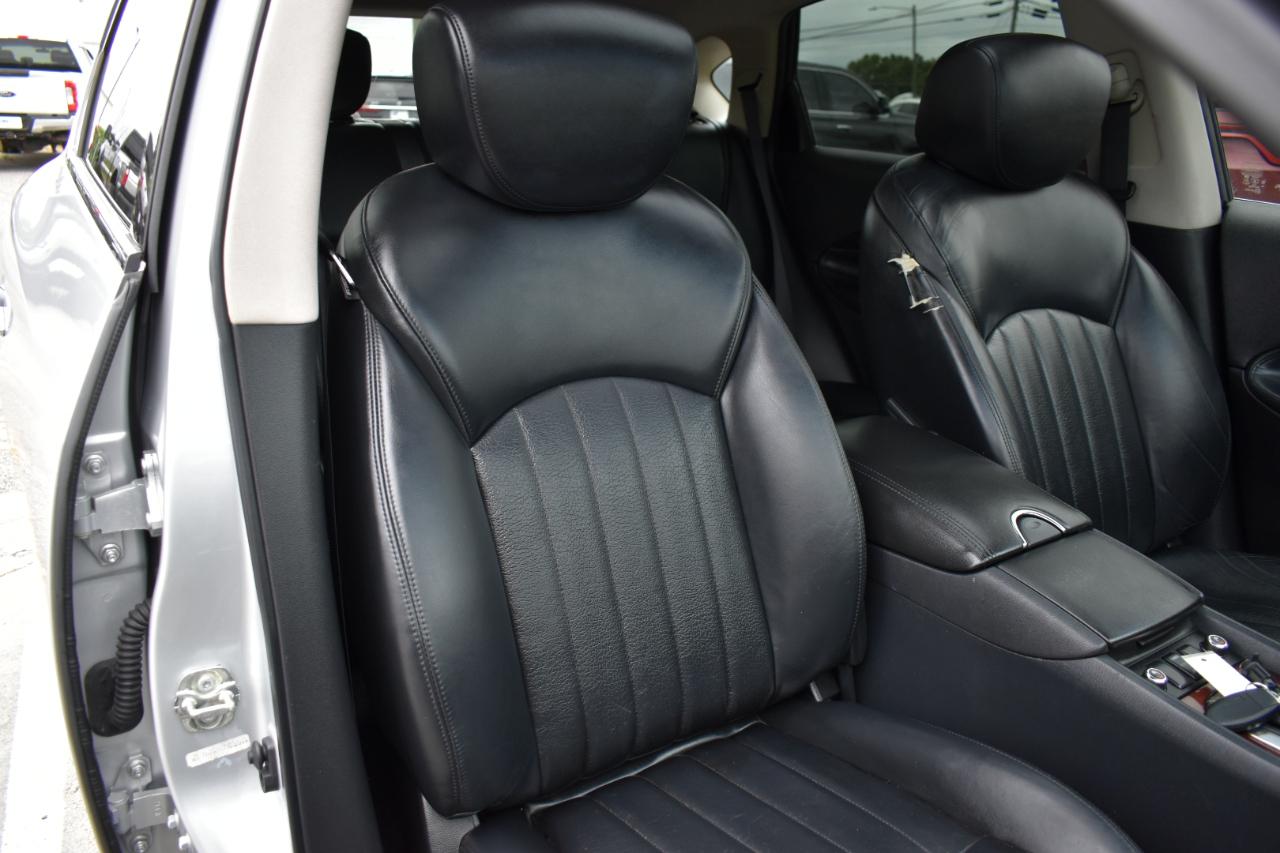 Infiniti QX50 Base RWD 2017