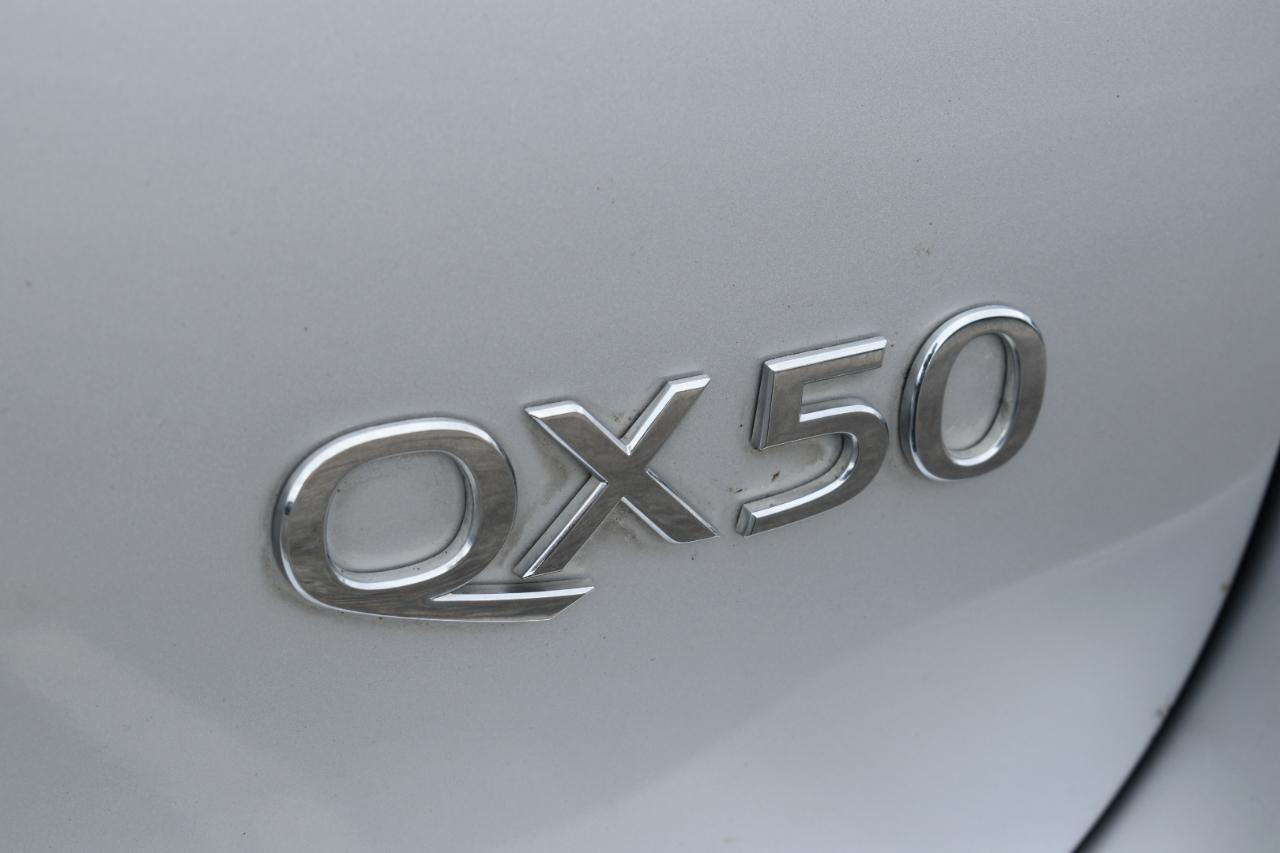 Infiniti QX50 Base RWD 2017