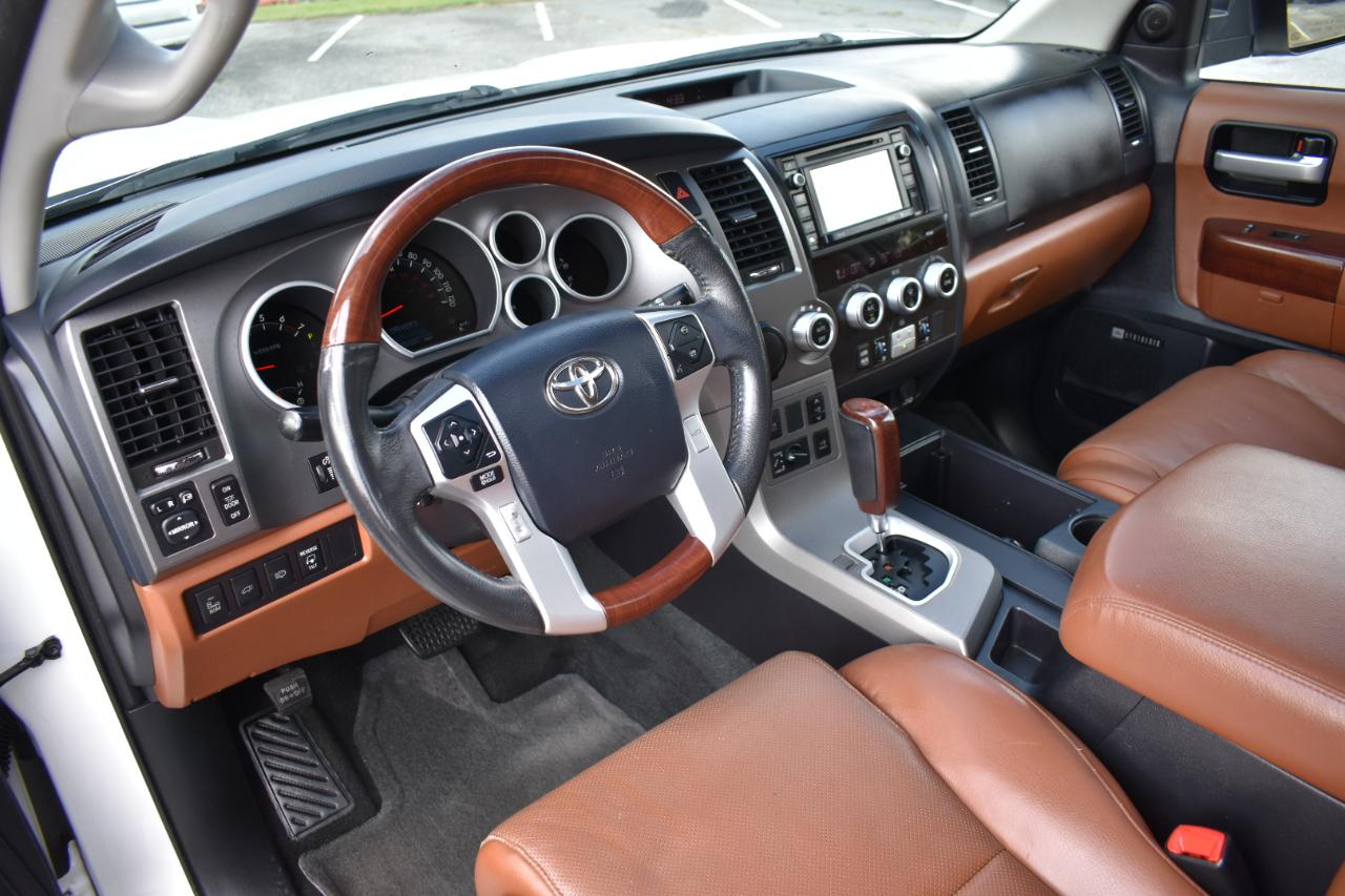 Toyota Sequoia Plantium 2WD 2017