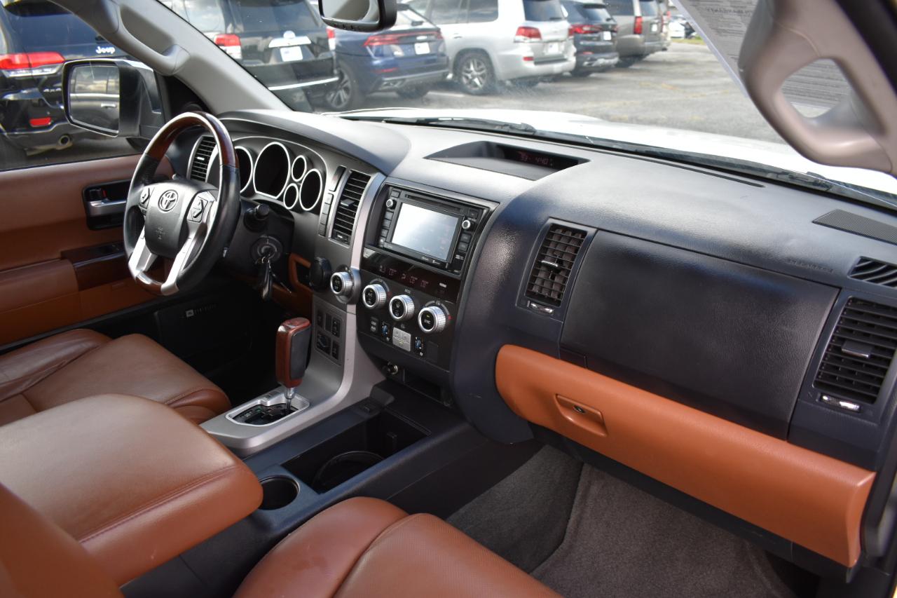 Toyota Sequoia Plantium 2WD 2017