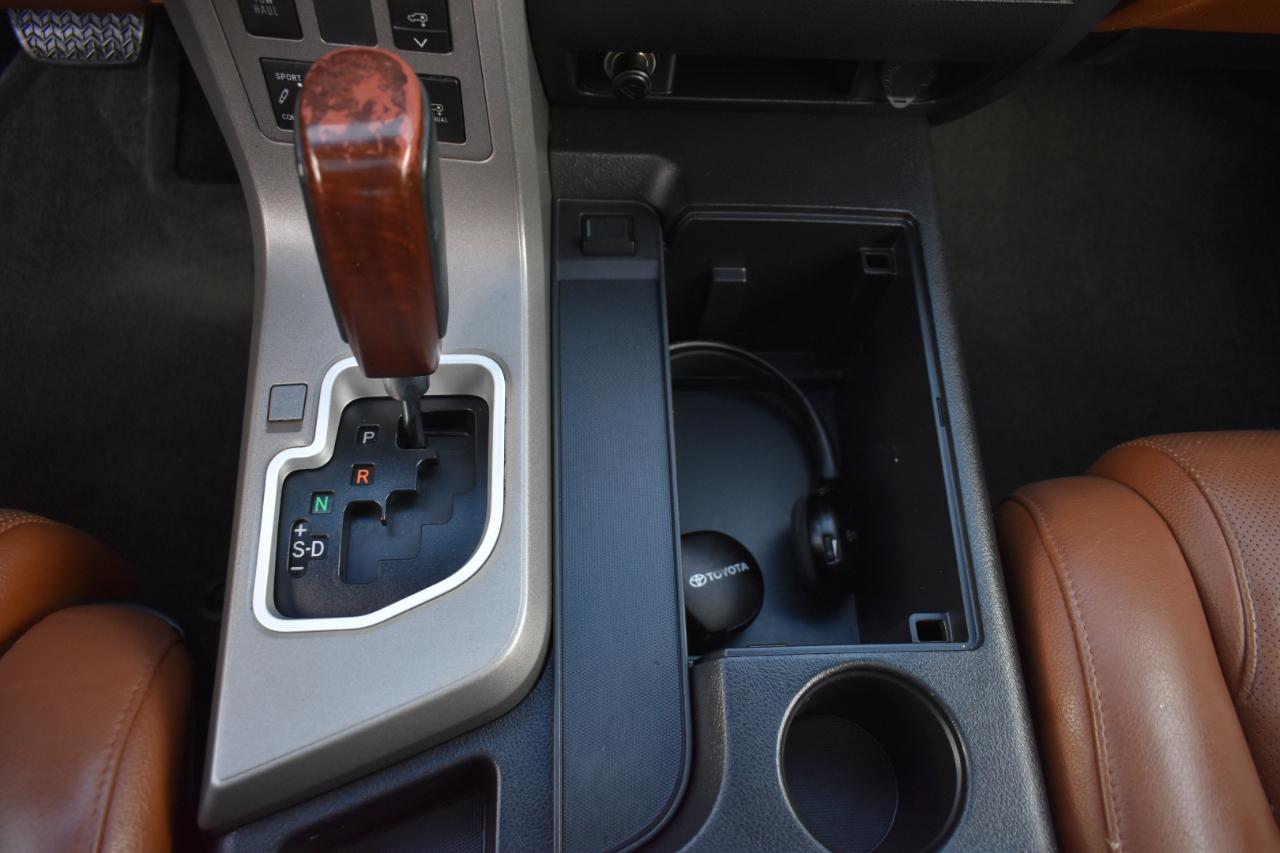 Toyota Sequoia Plantium 2WD 2017